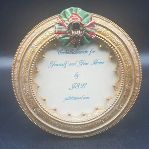 Round Embellished Photo Frame. 5.5"D - Picture 1 of 7
