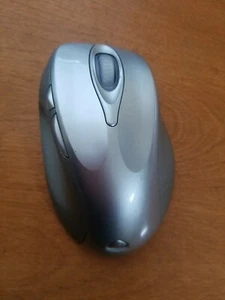 Microsoft 1052 Wireless Laser Mouse 6000 Silver FOR PARTS or REPAIR broken laser - Picture 1 of 4