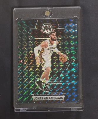 2022-23 Panini Mosaic Jonas Valanciunas Genesis Prizm SSP #182 - Image 1 of 3