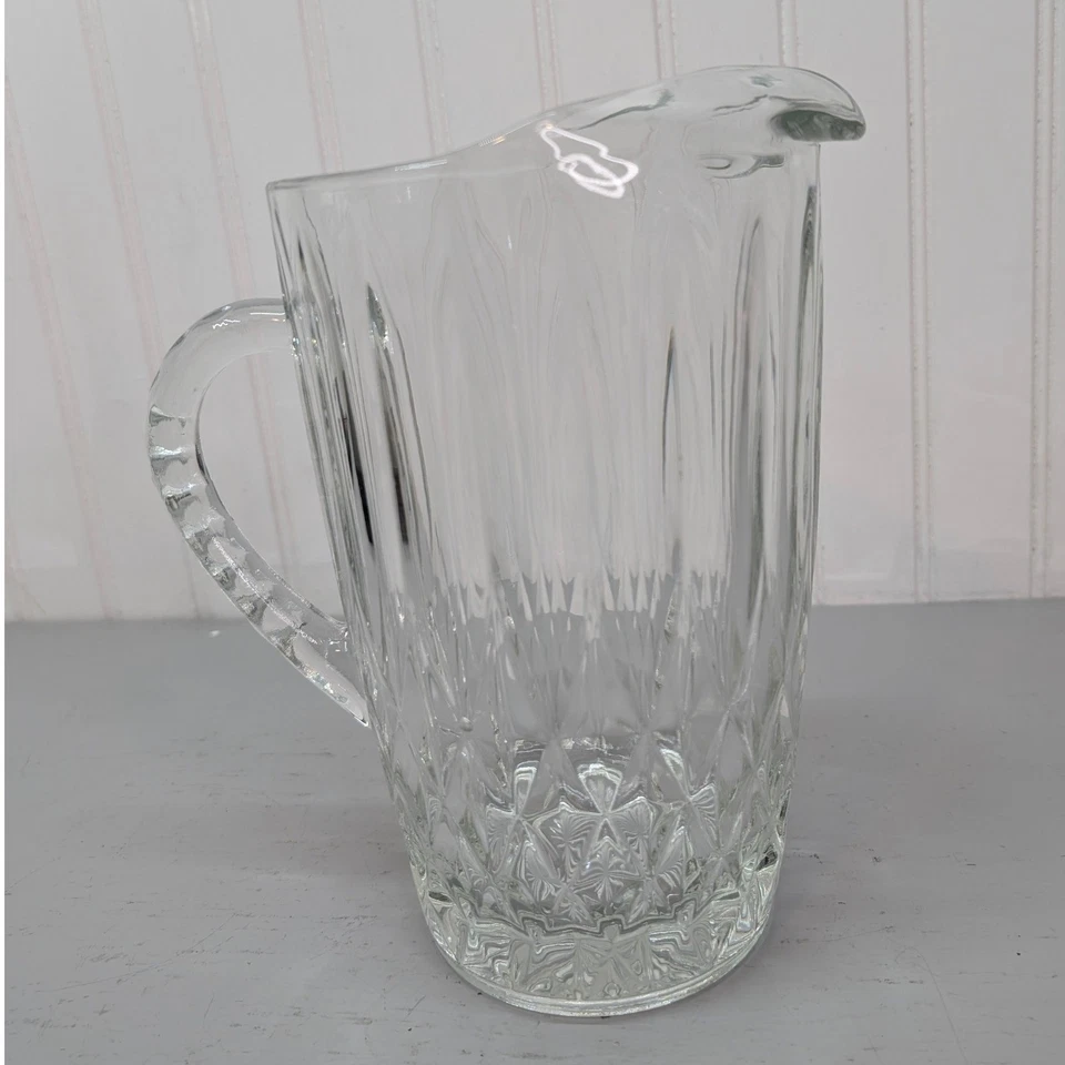 Jarra de té de cristal transparente vintage con punta de corona pesada Foto 1 de 4