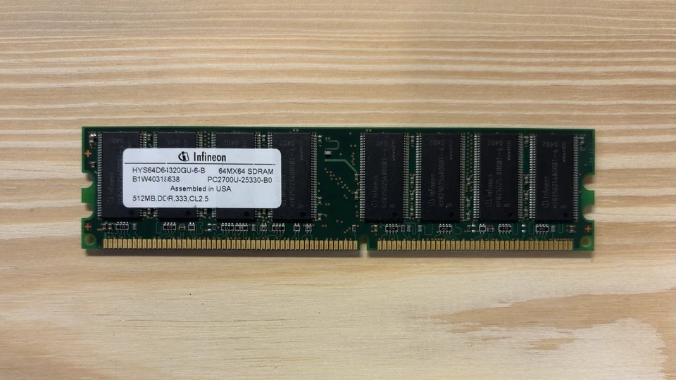 Infineon 512MB DDR-333MHz DIMM PC-2700U CL2.5 RAM Memory (HYS64D64320GU-6-B) - Image 1 of 2