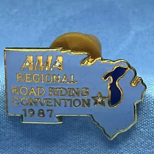 SPILLA SMALTATA AMA REGIONAL ROAD RIDING CONVENTION 1987 - Foto 1 di 5