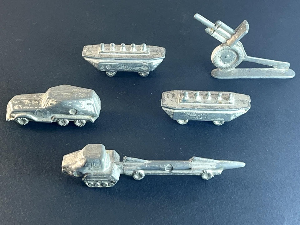 Vintage Soviet Army tin Military Equipment 5 pcs, Toys USSR Russia - Image 1 of 4