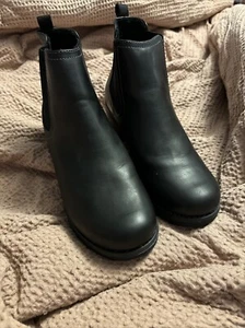 EASTLAND Jasmine Chelsea Boots Women's Size 9 WIDE Ankle Bootie - Picture 1 of 3