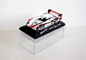 24H DU MANS AUDI R8 2004 - MINIATURE 1/43 VOITURE COURSE F1 RACING MODELE REDUIT - Foto 1 di 6