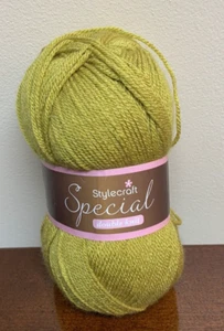 New - Stylecraft Special Acrylic Double Knit Yarn Color 1712 Lime 100g - Picture 1 of 4