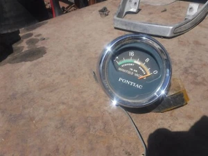 1962-65 Pontiac console mount vacuum gauge - Picture 1 of 8