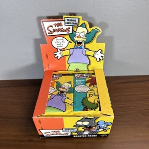 I Simpson Trading Card Game 2003 Booster Pack x1 Sealed Pack - Box Fresco WOTC - Foto 1 di 4
