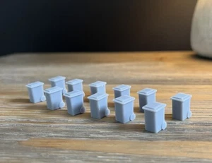 HO Scale 1:87 WHEELED GARBAGE CANS/RECYCLING BINS (12 Pk) - Picture 1 of 3