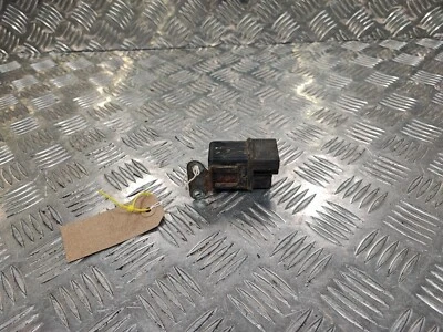 Relé de bujía incandescente Nissan Cabstar F24 NT400 3.0 (2016-19) 25230-80A0C Foto 1 de 4