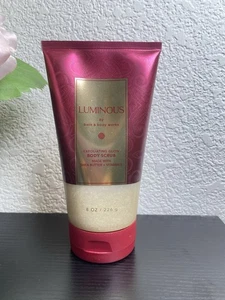 Exfoliante corporal exfoliante luminoso Bath & Body Works 8 oz - Imagen 1 de 7