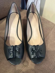 TORY BURCH OPEN TOE BLACK LEATHER SHOES, SIZE 9 - Picture 1 of 6