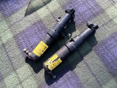 Mercedes-Benz CL 550 W216 C216 Headlight Washer (2) - Image 1 of 4