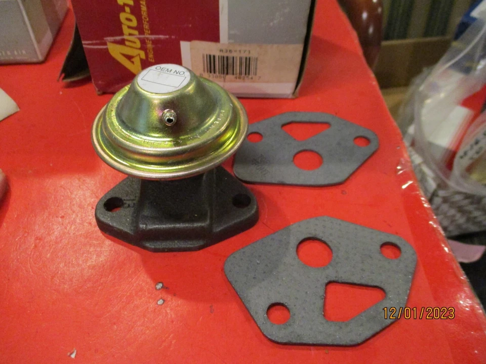 CARGADOR DODGE-D/W/B-100-150-200-250-300-350-DARDO-FURIA--MOPAR--NUEVO-VÁLVULA EGR Foto 1 de 3