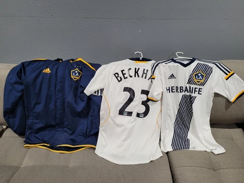 ADIDAS LOS ANGELES GALAXY 3 STAR JACKET, BECKHAM 23 JERSEY, BLANK JERSEY SIZE S Cover