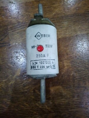Weber Fuse 250A NH2 500V - Image 1 of 4