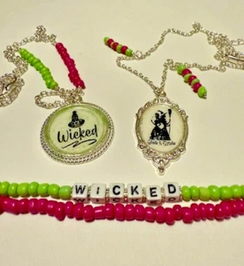 Collar Pulsera MECHA Verde Rosa Glinda Elphaba Tú eliges Nuevo Hecho en EE. UU. - Imagen 1 de 4