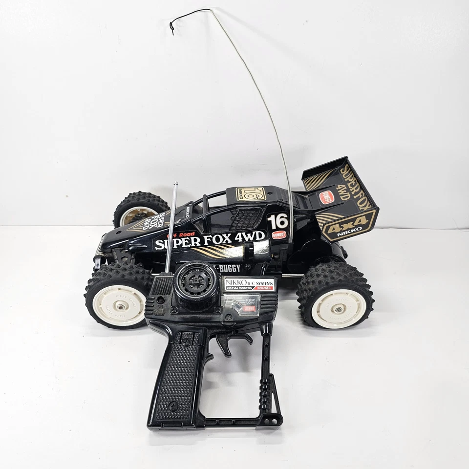 Coche de radiocontrol Nikko Super Fox 4x4 4x4 con cuadro todoterreno de colección años 80 hecho en Japón Foto 1 de 4