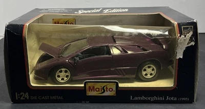 1995 Lamborghini Jota 1:24 Die Cast Metal Maisto Special Edition Purple #31929 - Image 1 of 4