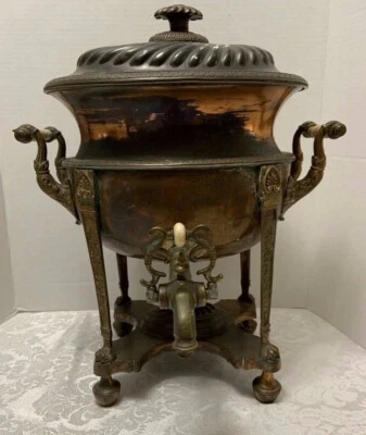 Antigo SAMOVAR de cobre vitoriano renascimento egípcio grande urna de água quente pés de pata - Imagem 1 de 4