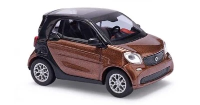 Scaletta H0 1:87 Busch 50706 Smart Forfour Coupé »CMD-Collection« Nuovo OVP - Immagine 1 di 2