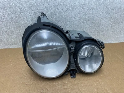 Оригинальная ксеноновая фара для правостороннего пассажира Mercedes E E320 E430 2000–2002 годов выпуска V4955 DW - Изображение 1 из 4