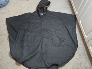 Specialty House Cape Women One Size USA Poncho Black Hood Pull Over - Picture 1 of 7