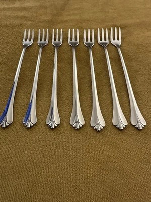 Set Of 7 Cocktail Forks Oneida Community ROYAL FLUTE Stainless EUC - Image 1 of 4