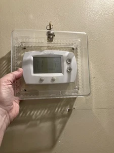 Honeywell Thermostat Guard Cover Lock Box Fits Most Thermostats With Key - Picture 1 of 4