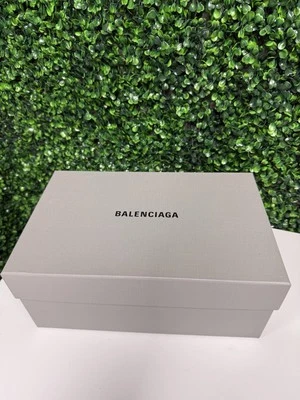 Caja de zapatos BALENCIAGA vacía Foto 1 de 3