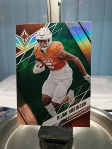 Bijan Robinson 2023 Chronicles Draft Picks Green Phoenix SP Rookie Falcons - Picture 1 of 6