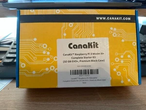 CanaKit Raspberry Pi 3 Model B+, Complete Starter Kit ~32 GB EVO & Premium Case - Bild 1 von 2