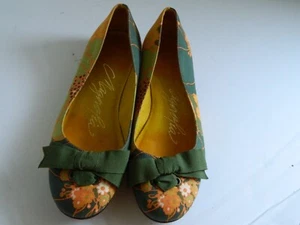 Zapatos para mujer 6B Magnolia sin cordones verde diseño floral - Imagen 1 de 8