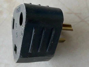 Valterra 30/15 Amp RV Park Adaptador de corriente eléctrica 30A hembra 15A Remolque macho - Imagen 1 de 8