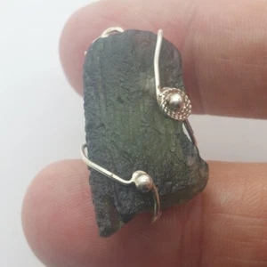 Moldavite Pendant 925 Silver 5.8gr/29.0ct Prong Set Certificate of Authenticity - Picture 1 of 4