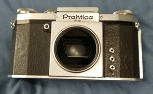 Praktiflex FX 35 mm SLR *Solo cuerpo* Obturador probado Fuego y Avances Película - Imagen 1 de 10