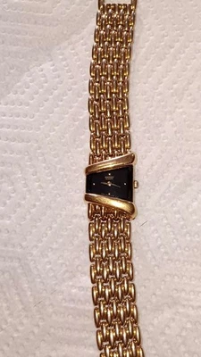 Reloj dorado vintage Seiko Rivoli media luna trapazoide para mujer Foto 1 de 4