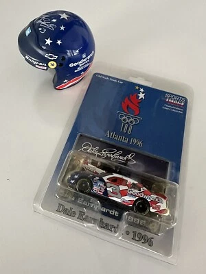 Minicasco Olímpico y Diecast Dale Earnhardt Sr 1996 Foto 1 de 4