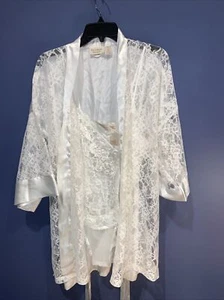 Großes Victoria's Secret weißes Braut Spitzen Set, Vintage neu mit Etikett, Nachthemd, Teddy Morgenmantel - Bild 1 von 8