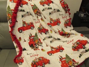 Christmas Velvet Plush Throw Blanket Pickup Red Green Crochet - Picture 1 of 9
