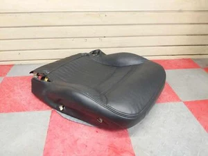 Corvette 1997-2004 OEM RH asiento de paso cubierta inferior cuero ébano - Imagen 1 de 4