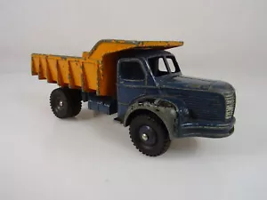 Camión DINKY 1:43 con volquete, muy usado sin embalaje - Imagen 1 de 5