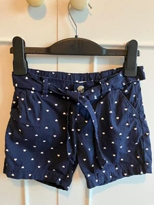 Girls age 3-4yrs navy blue white heart shorts by H&M with pockets VGC - Picture 1 of 3
