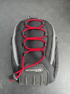 Mini Mochila Nintendo DS Estuche de Transporte Bolsa de Viaje Negro y Rojo con Mosquetón Clip Foto 1 de 2