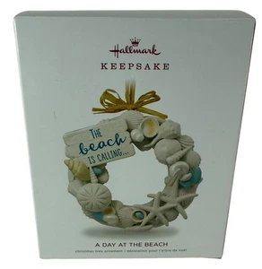 NIB A Day at the Beach Hallmark Keepsake Ornament 2018 QG02166 Seashell Wreath - Picture 1 of 7