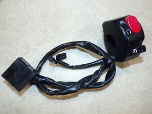 Interruptores derecho interruptor de engranaje Triumph T509 955i 97 98 99 00 - Imagen 1 de 2