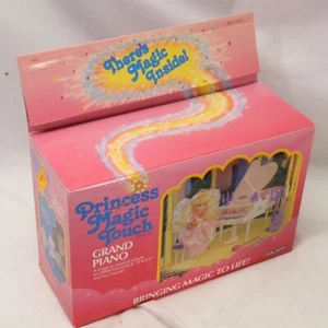 Coleco 1987 Princesa Magic Touch Muñeca Piano de Cola Juego 4432 NUEVO - Imagen 1 de 5
