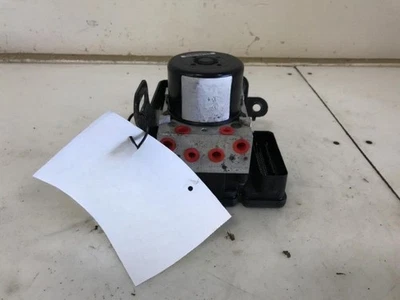 2009 2010 Jeep Grand Cherokee ABS Anti Lock Brake Pump Assembly ID 68046110AA - Image 1 of 4