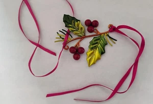 Longaberger RARE Longaberger Metal Holly Berry Tie on Tieon MINT FREE SHIP! - Picture 1 of 1