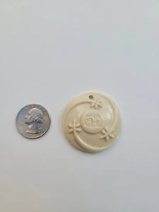 AVON - Haiku Erwachen - Keramik Halskette nur Charm Vintage - Bild 1 von 4